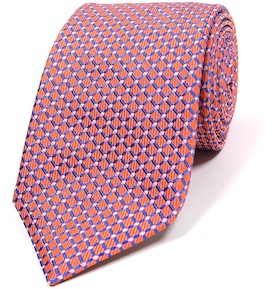 Краватки з великим геометричним візерунком - як правило, це клітина   тартан (tartan)   або   Мадрасського   клітина (madras check) - однозначно неофіційні і найкраще виглядають з неяскравими і непомітними піджаками, хустками і сорочками