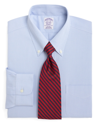 Не можу втриматися і не додати, що є думка, ніби зі світло-блакитними сорочками багато краватки виглядають краще, ніж з білосніжними