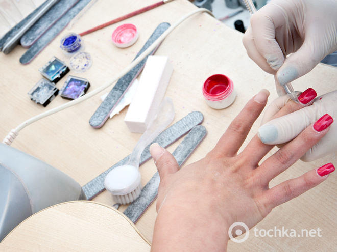 Наращённие нігті   У наш час більшість майстрів манікюру стверджує, що нарощування нігтів - найпопулярніша косметична процедура