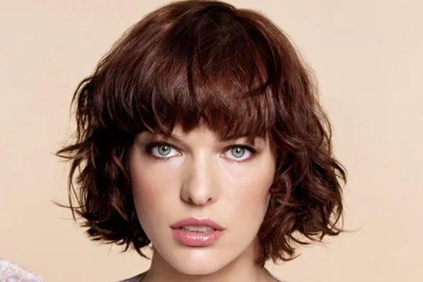 Волосся у жінок літнього типу зазвичай русяве, попелясті або натурального білого кольору