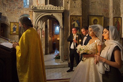 Грузинські весільні традиції починаються з маканклоби - сватання