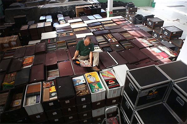 Бразилець Зеро Фреітас - власник найбільшої в світі приватної колекції, що налічує понад п'ять мільйонів записів